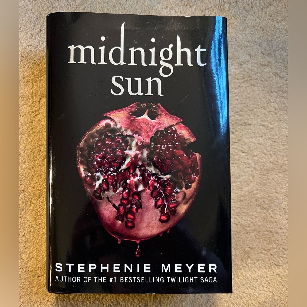 Midnight Sun by Stephanie Meyer